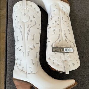 DINGO WOMEN'S RHYMIN TALL WESTERN BOOTS